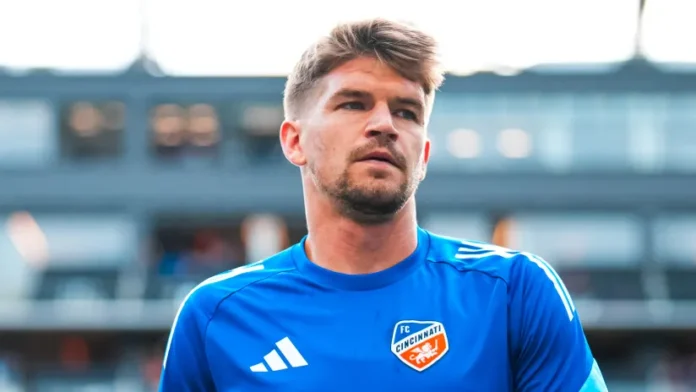 nick hagglund fc cincinnati Player in FC Cincinnati jersey nick hagglund